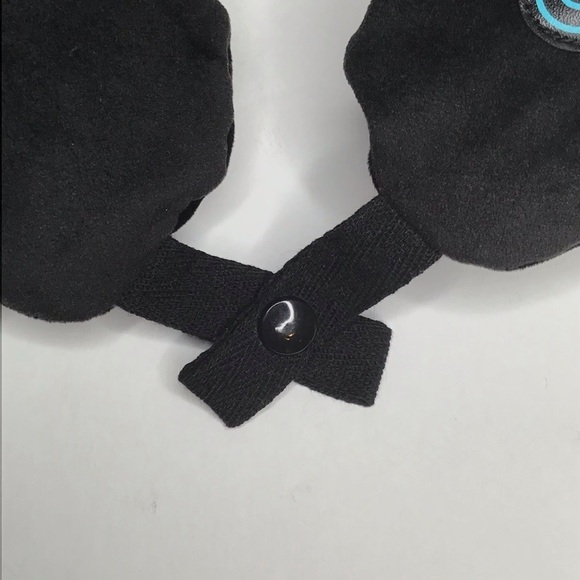 Black Microbead Vibrating Travel Neck with a pocket holding batteries - Picture 8 of 9